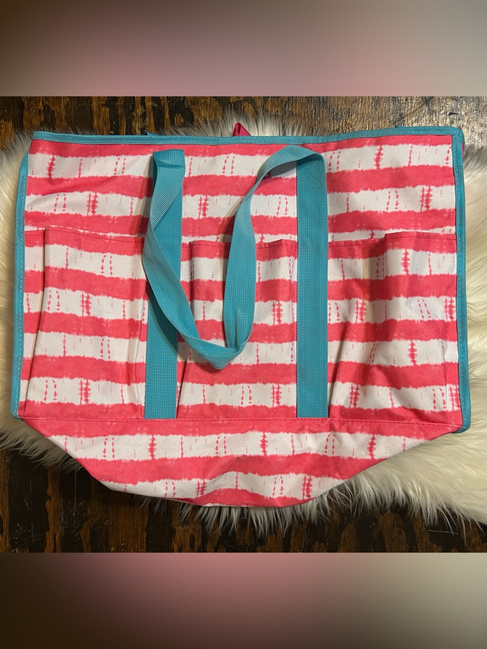 Crown & Ivy Pink Tie Dye Beach Bag - Picture 3 of 11